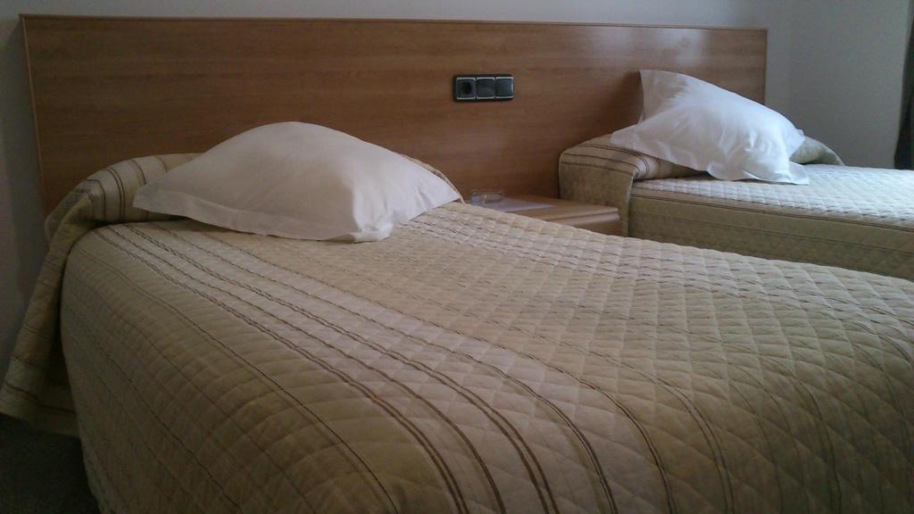 Hotel Albanta La Lantejuela Pokoj fotografie